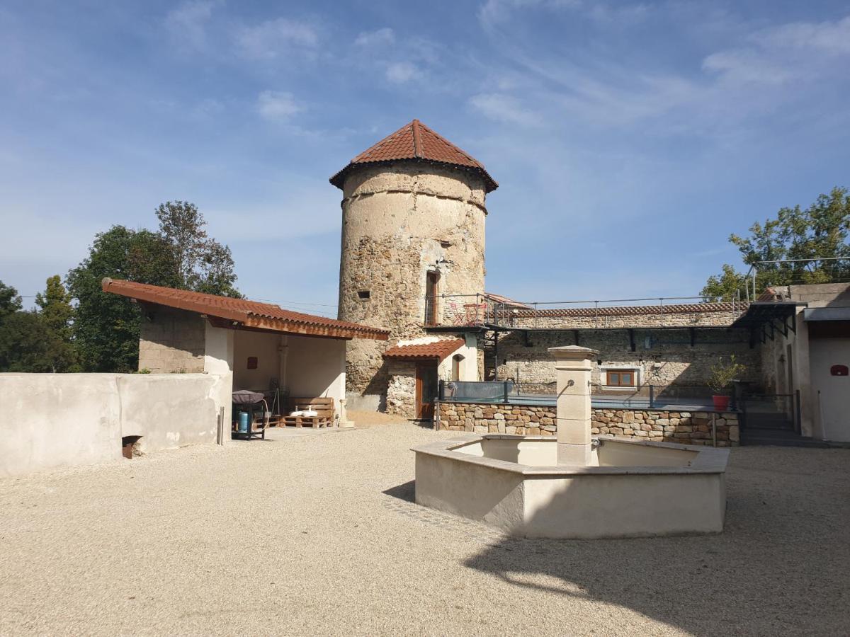 Отель Tour De Charme Atypique Beauregard-l'Eveque Экстерьер фото